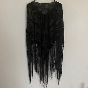 Lacey fringe cape